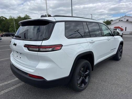 2025 Jeep Grand Cherokee L Laredo