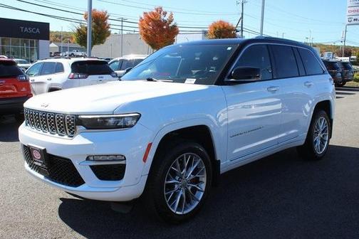2022 Jeep Grand Cherokee Summit