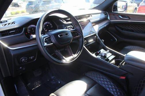 2022 Jeep Grand Cherokee Summit