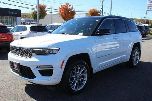 2022 Jeep Grand Cherokee Summit