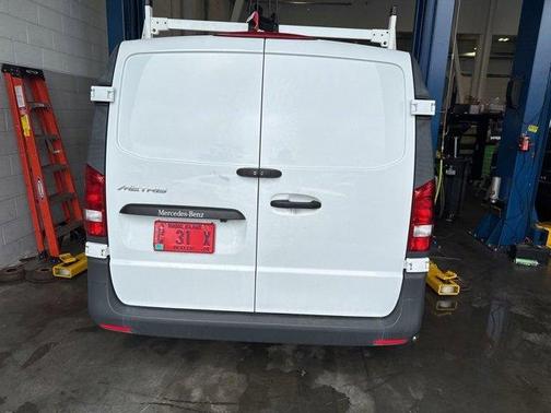 2020 Mercedes-Benz Metris Base