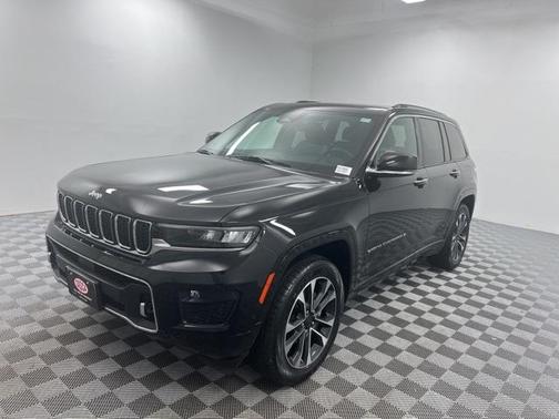 2022 Jeep Grand Cherokee Overland