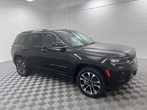 2022 Jeep Grand Cherokee Overland