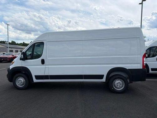 Bright White Clearcoat 2026 RAM ProMaster 2500 High Roof