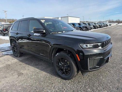 2026 Jeep Grand Cherokee Laredo