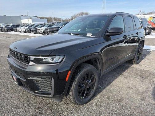 2026 Jeep Grand Cherokee Laredo