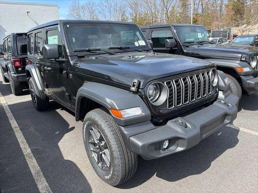 Black Clearcoat 2026 Jeep Wrangler Sport