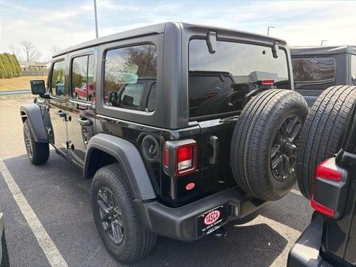 Black Clearcoat 2026 Jeep Wrangler Sport