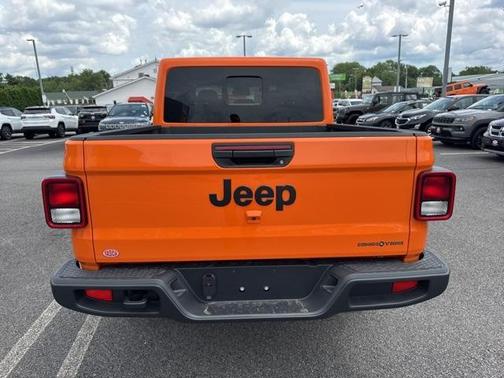 2025 Jeep Gladiator Sport