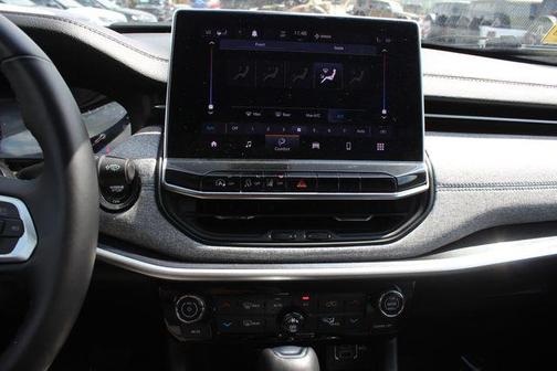 Silver 2022 Jeep Compass Latitude