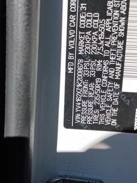 2019 Volvo XC40 MOMENTUM