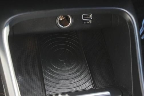 2019 Volvo XC40 MOMENTUM