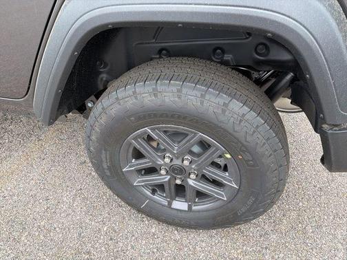 Granite Crystal Clearcoat Metallic 2026 Jeep Wrangler Sport