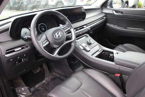 White 2023 Hyundai PALISADE Limited
