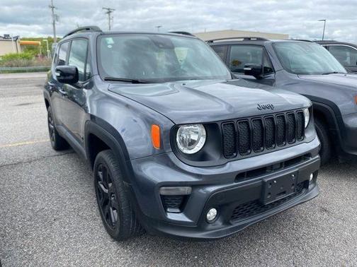 Gray 2022 Jeep Renegade Altitude