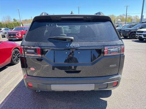 Diamond Black 2026 Jeep Cherokee Overland