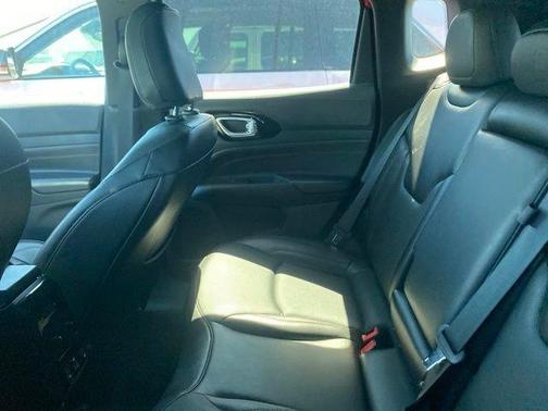 Red 2022 Jeep Compass Altitude