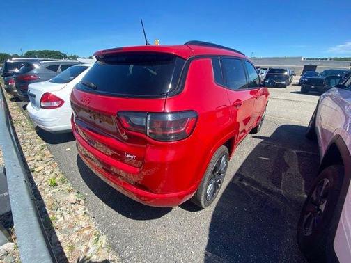 Red 2022 Jeep Compass Altitude