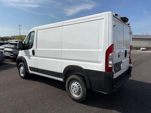 Bright White Clearcoat 2026 RAM ProMaster 1500 Low Roof