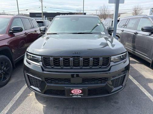 Diamond Black 2026 Jeep Grand Cherokee Laredo