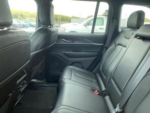 Black 2024 Jeep Grand Cherokee Limited
