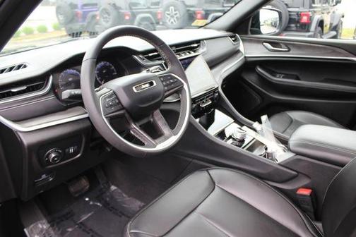 Black 2024 Jeep Grand Cherokee Limited