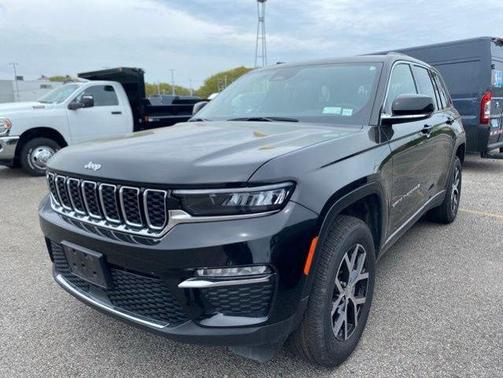 Black 2024 Jeep Grand Cherokee Limited