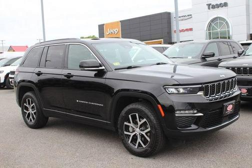 Black 2024 Jeep Grand Cherokee Limited