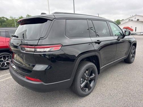 2025 Jeep Grand Cherokee L Laredo