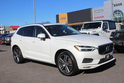 2018 Volvo XC60 T6 Momentum