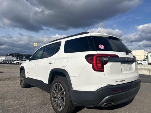 2020 GMC Acadia AT4