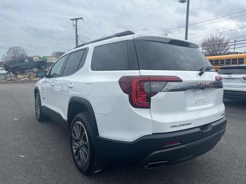 2020 GMC Acadia AT4