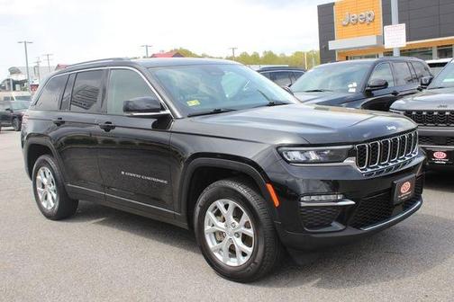 Black 2023 Jeep Grand Cherokee Limited