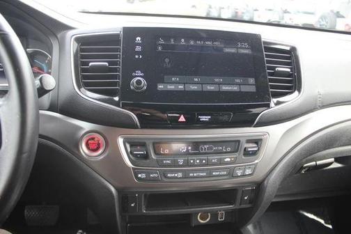 White 2019 Honda Pilot EX-L