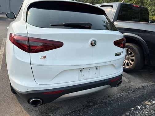 2020 Alfa Romeo Stelvio Base