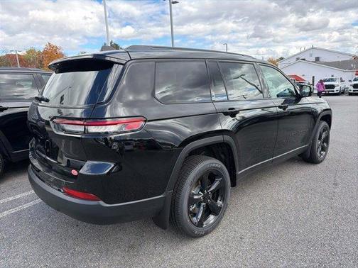 2025 Jeep Grand Cherokee L Laredo