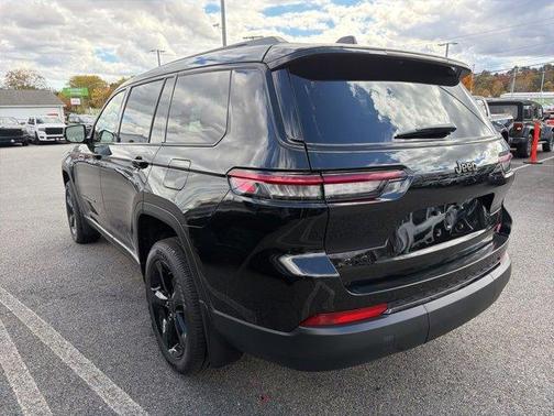 2025 Jeep Grand Cherokee L Laredo