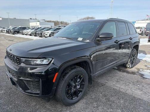 Diamond Black 2026 Jeep Grand Cherokee Laredo