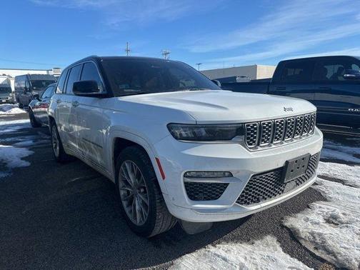 2023 Jeep Grand Cherokee Summit