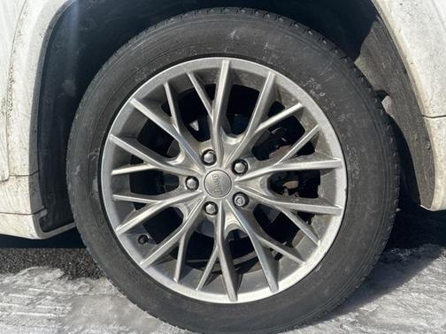 2023 Jeep Grand Cherokee Summit