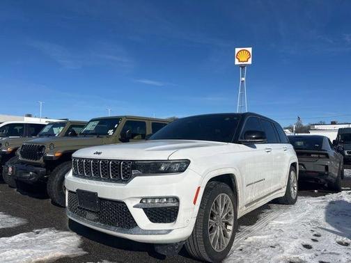 2023 Jeep Grand Cherokee Summit
