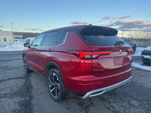 2024 Mitsubishi Outlander 
