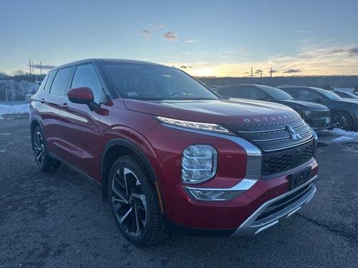 2024 Mitsubishi Outlander SE