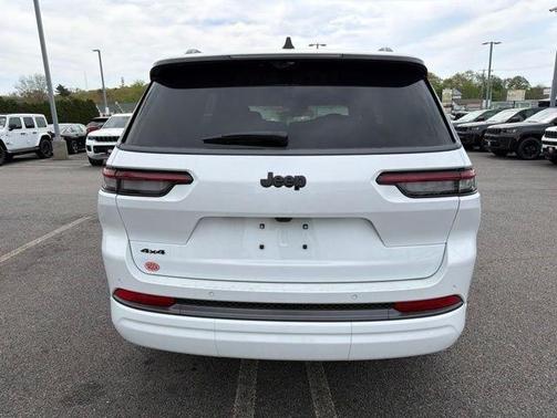 Bright White Clearcoat 2026 Jeep Grand Cherokee L Limited