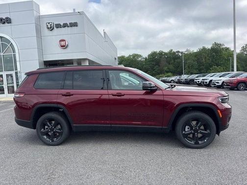 2025 Jeep Grand Cherokee L Laredo