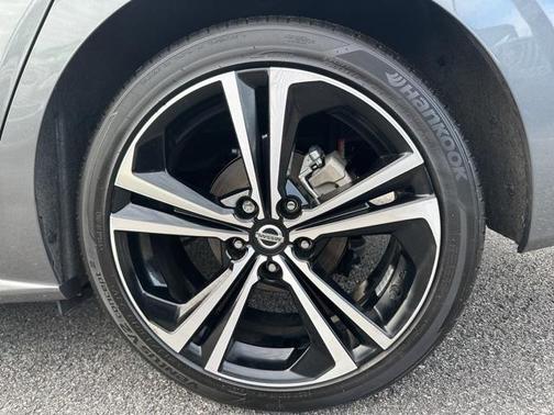 2022 Nissan Sentra SR