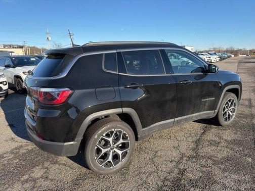 Diamond Black 2026 Jeep Compass Limited