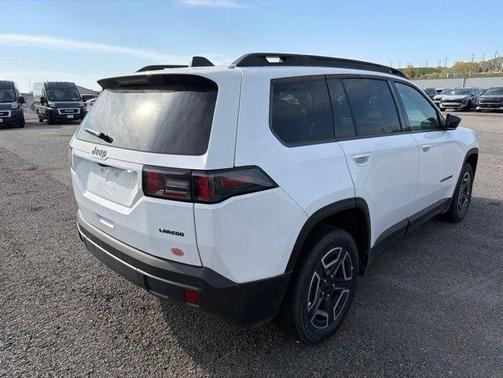 Bright White Clearcoat 2026 Jeep Cherokee LAREDO/LIMITED