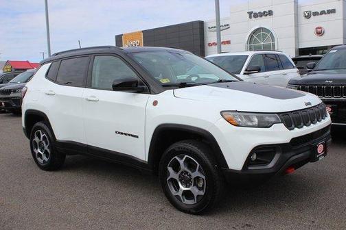 White 2022 Jeep Compass Trailhawk