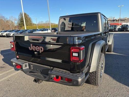 Black Clearcoat 2026 Jeep Gladiator Rubicon